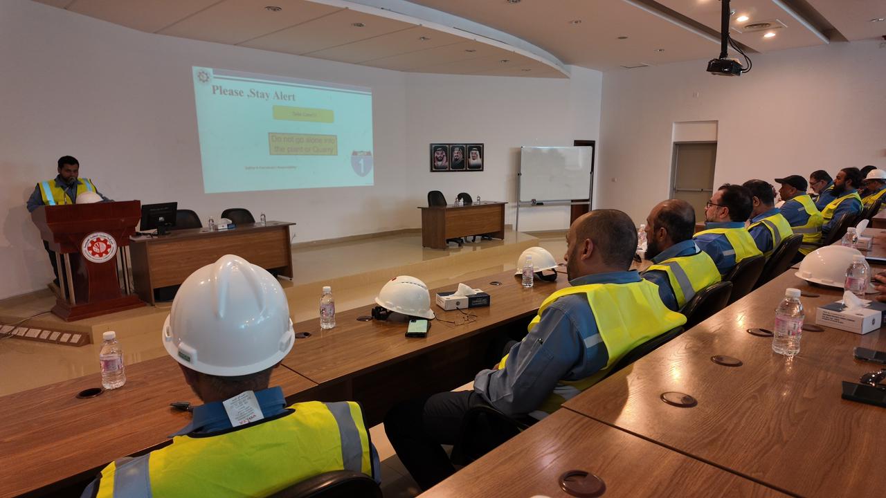 أسمنت الجنوبية تحتفي بموظفيها المتميزين في مصنع بيشة